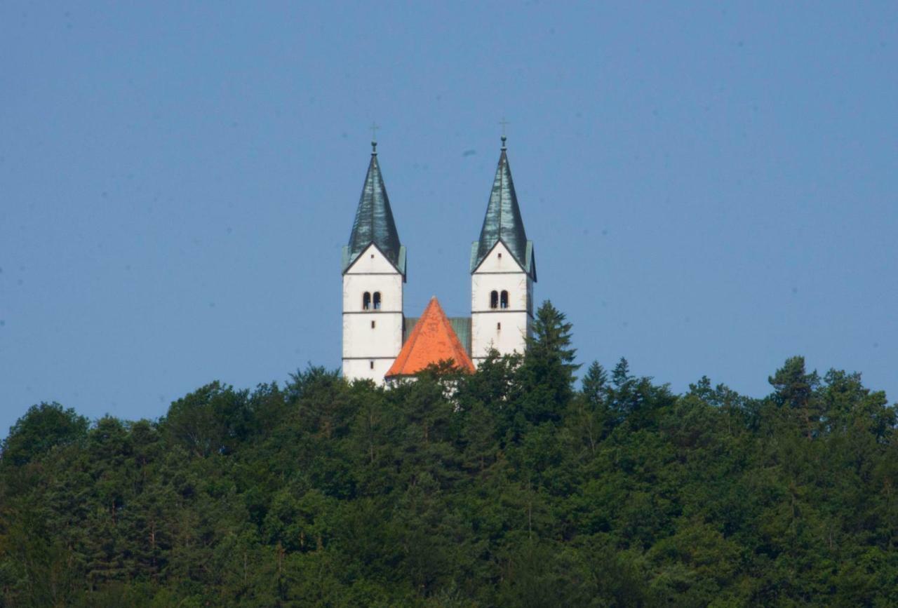 Na Kopitarjevi Hotel Laško Buitenkant foto
