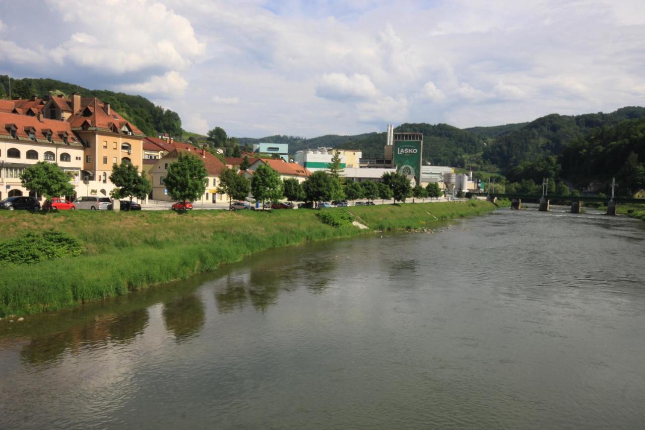 Na Kopitarjevi Hotel Laško Buitenkant foto